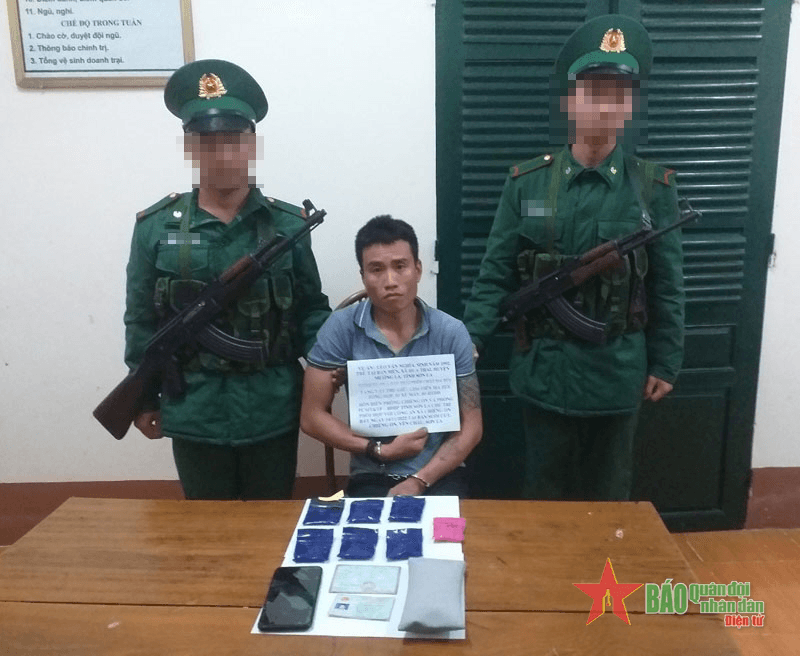 Sơn La: Phát hiện, bắt giữ 1 đối tượng vận chuyển hơn 1.200 viên ma túy