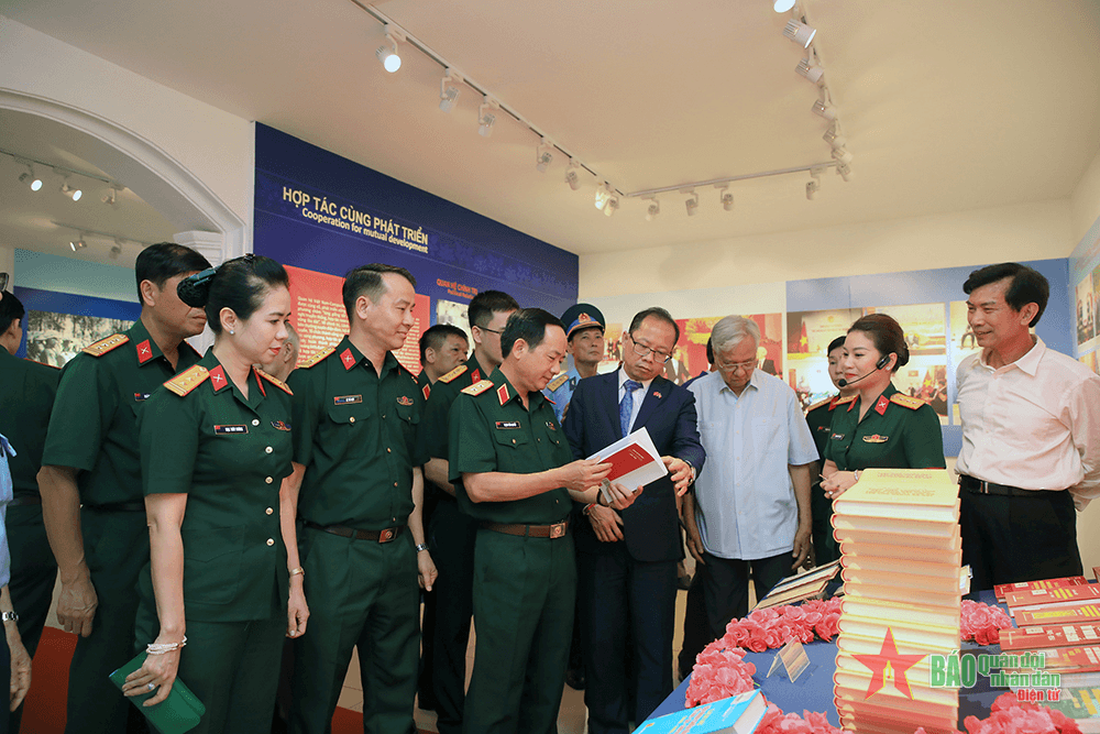 Xứng đáng là trung tâm đầu ngành thư viện toàn quân