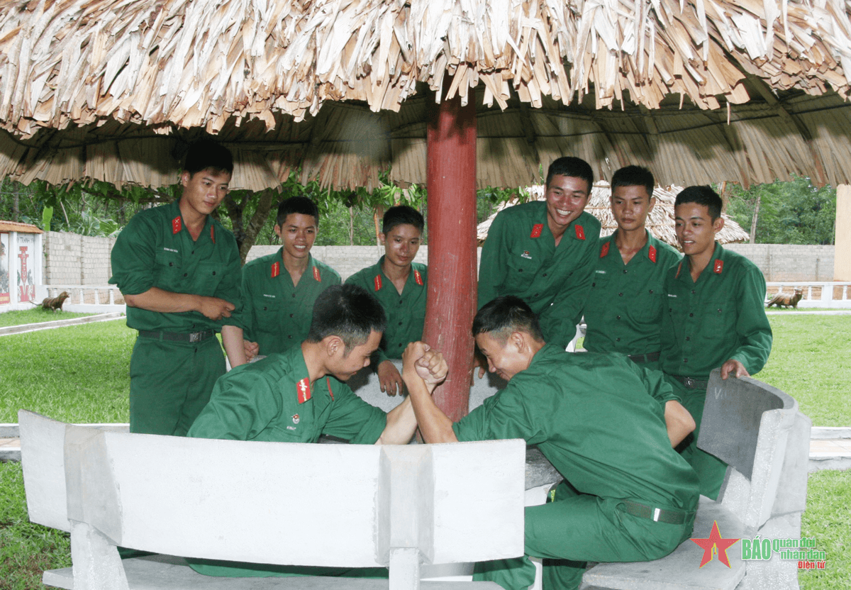 Toàn quân tích cực triển khai Tháng hành động quốc gia phòng, chống HIV/AIDS