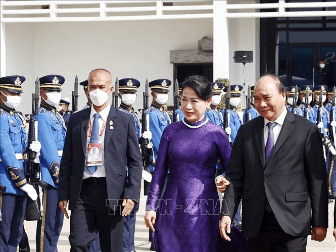 Chủ tịch nước Nguyễn Xuân Phúc kết thúc chuyến thăm chính thức Vương quốc Thái Lan và tham dự Tuần lễ Cấp cao APEC 2022