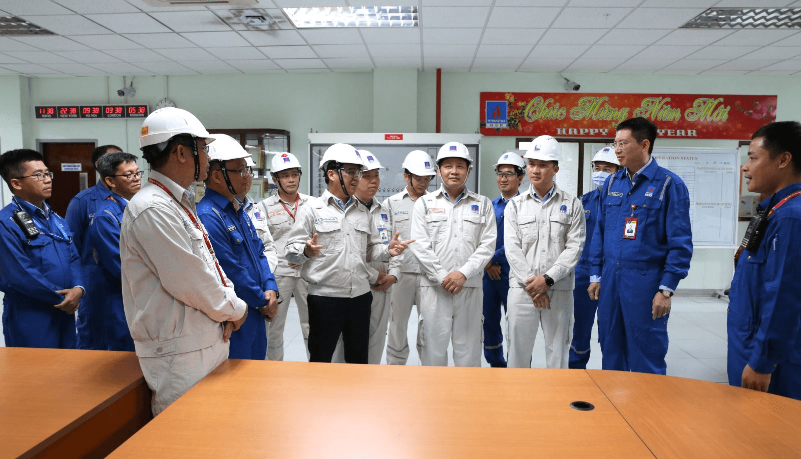 Chủ tịch HĐQT và Tổng giám đốc BSR kiểm tra công tác sản xuất tại NMLD Dung Quất