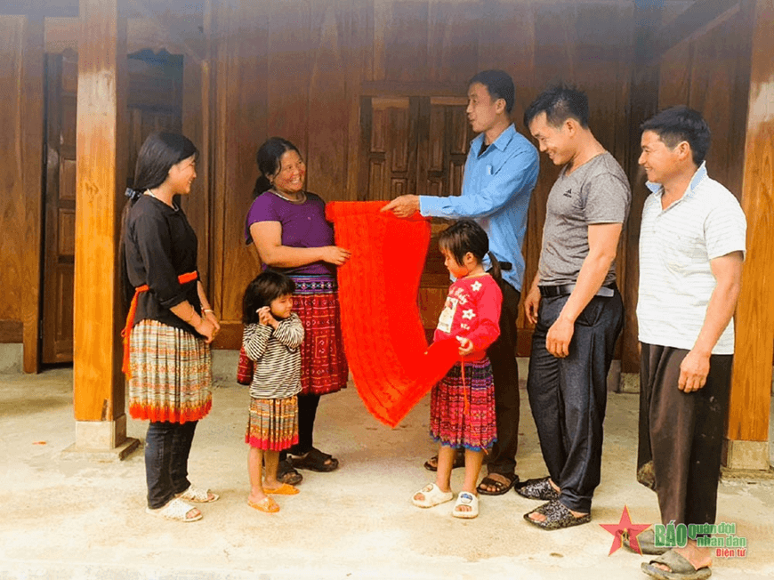 Chăm lo “bộ rễ” của hệ thống chính trị