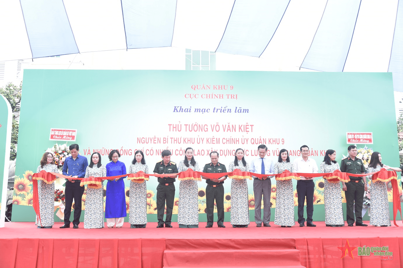 Triển lãm chuyên đề: Thủ tướng Võ Văn Kiệt và những đồng chí có nhiều công lao xây dựng LLVT Quân khu 9