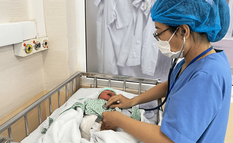 Ghi nhận 3 trẻ sơ sinh mắc sốt xuất huyết hiếm gặp tại Việt Nam