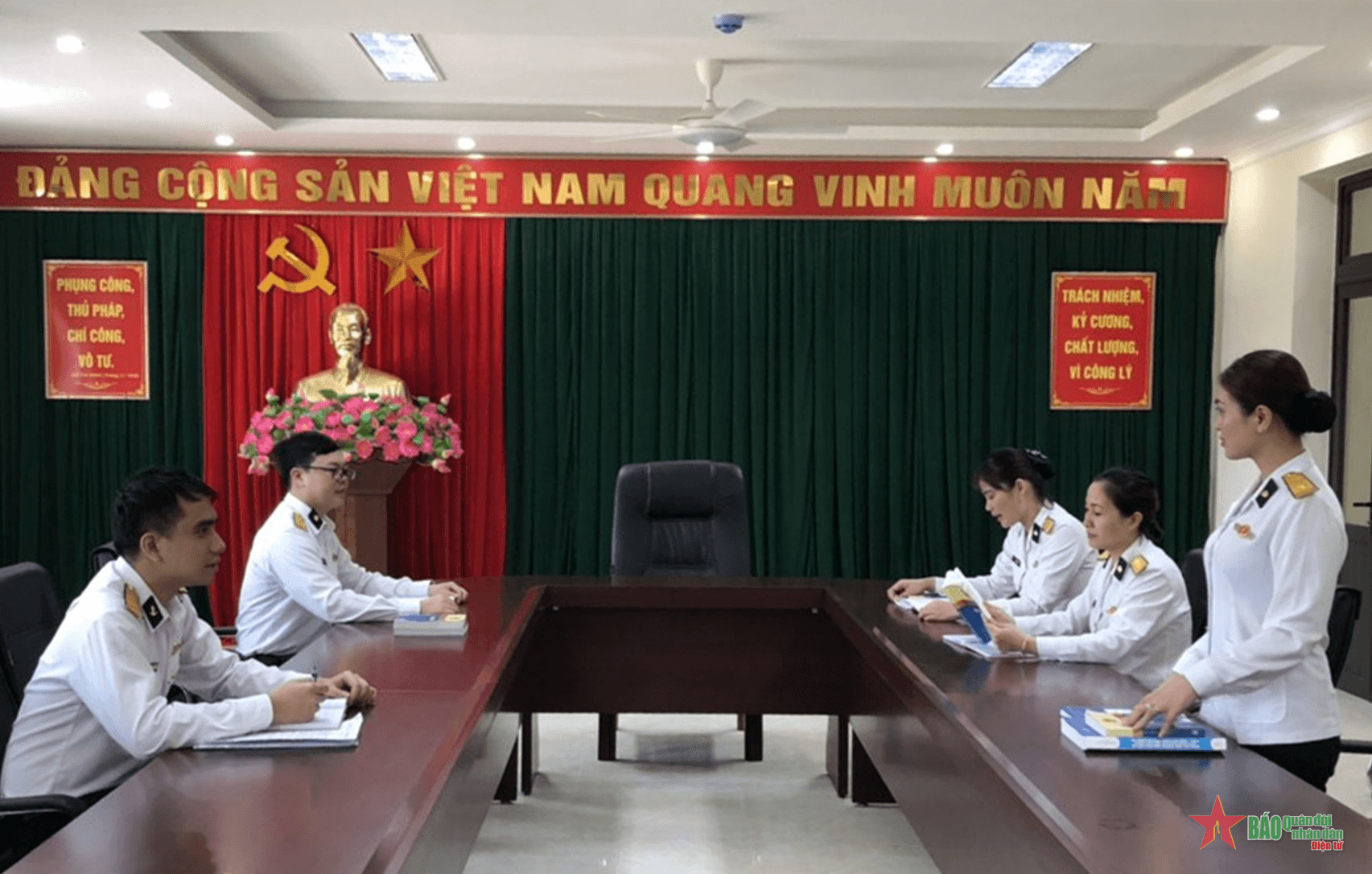Bồi dưỡng báo cáo viên, nâng cao hiệu quả tuyên truyền