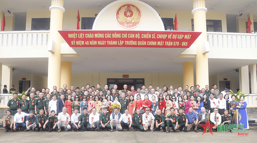 Nhớ trường Quân chính Mặt trận 579