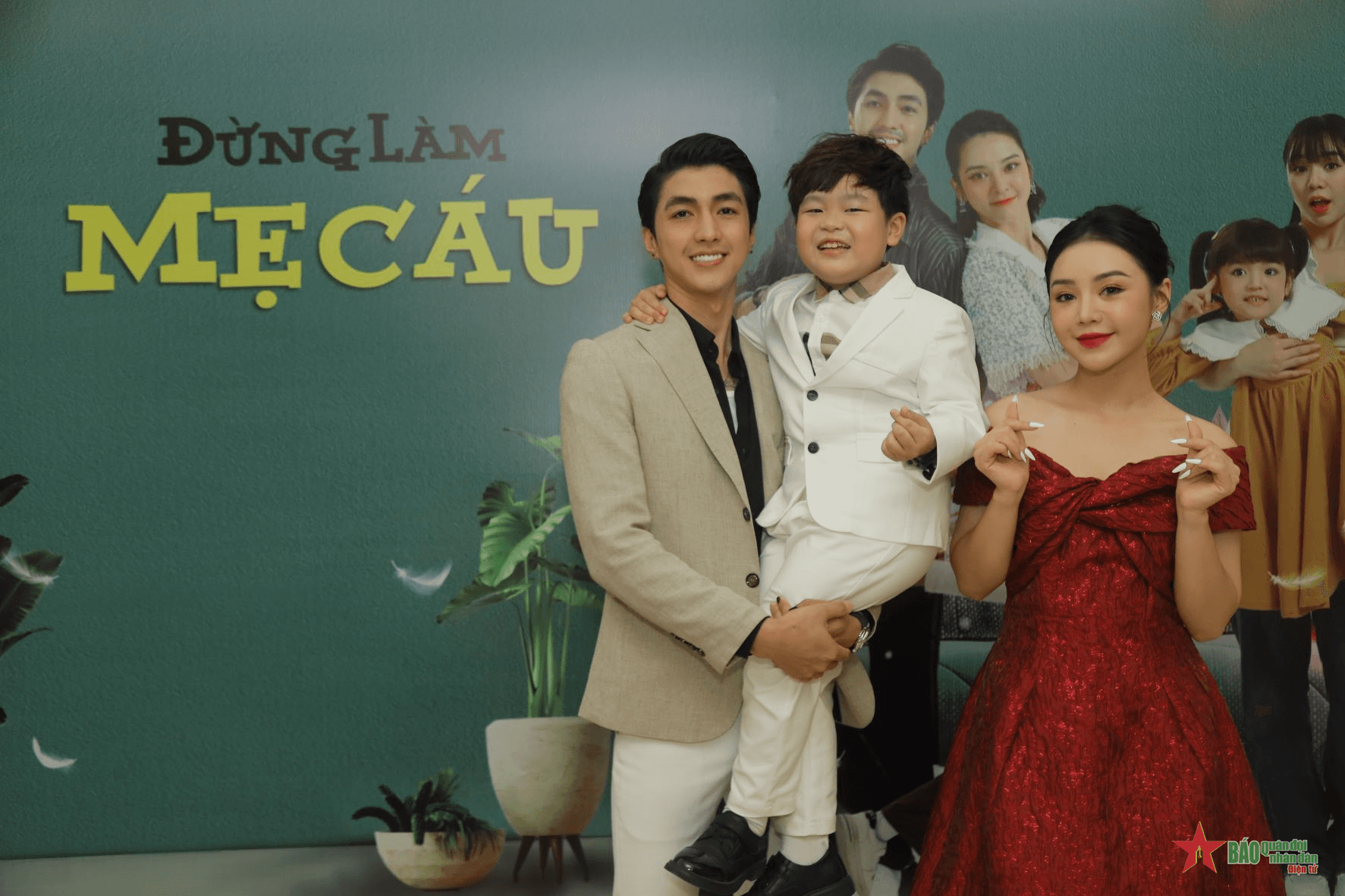 Quỳnh Kool học làm mẹ để đóng phim “Đừng làm mẹ cáu”
