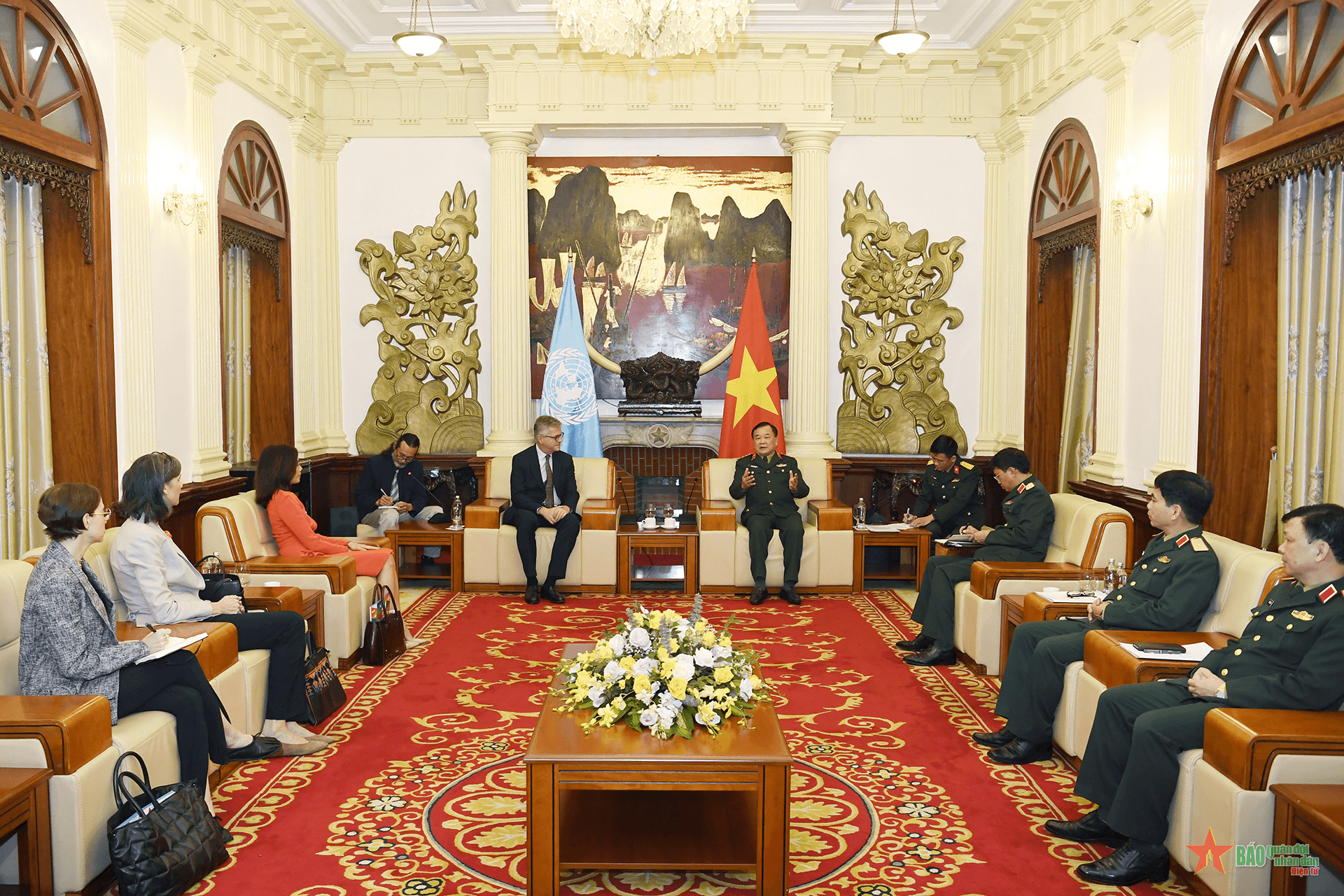 Thượng tướng Hoàng Xuân Chiến tiếp Phó tổng thư ký Liên hợp quốc Jean-Pierre Lacroix