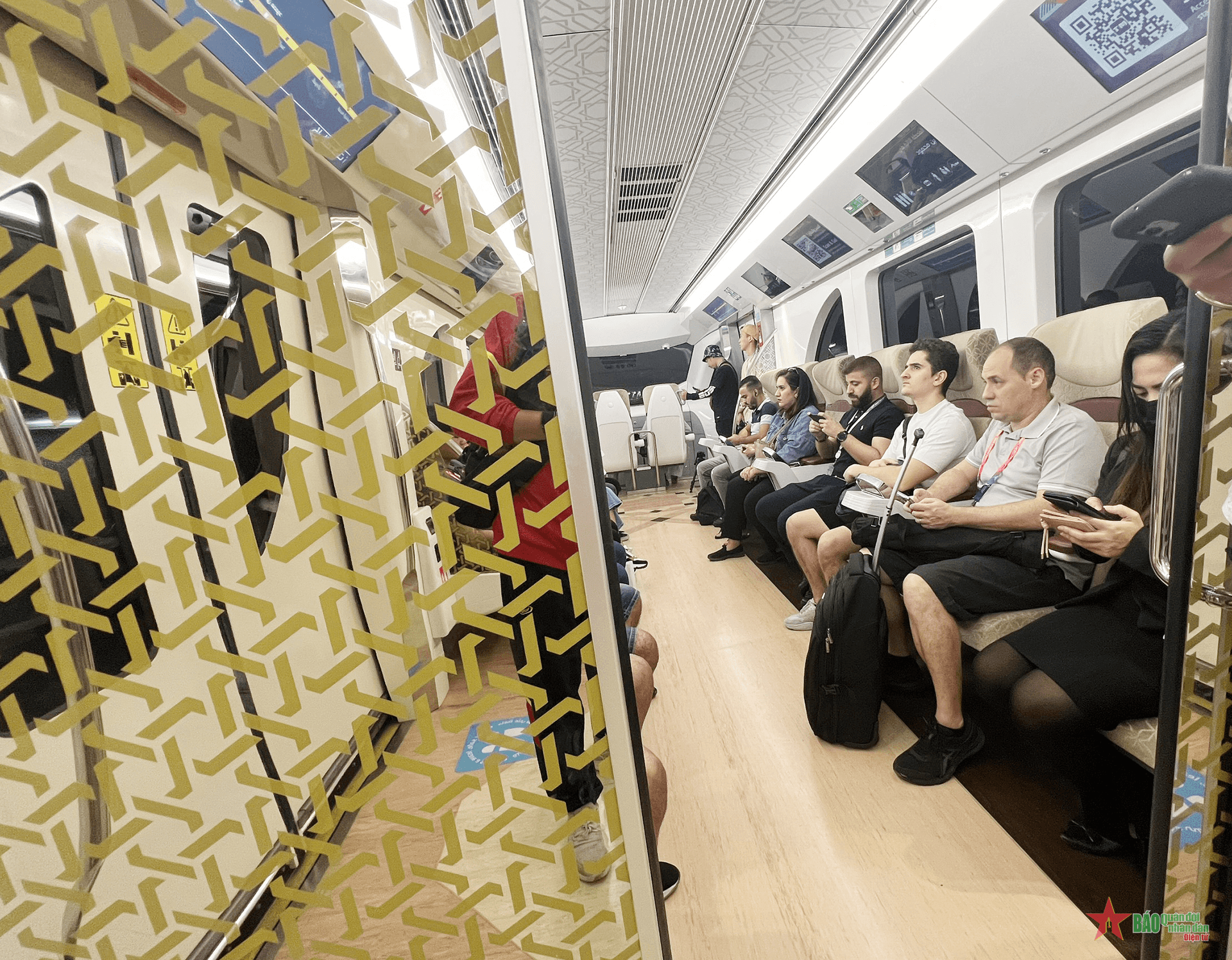 Thư từ Qatar: Thắt chặt chi tiêu
