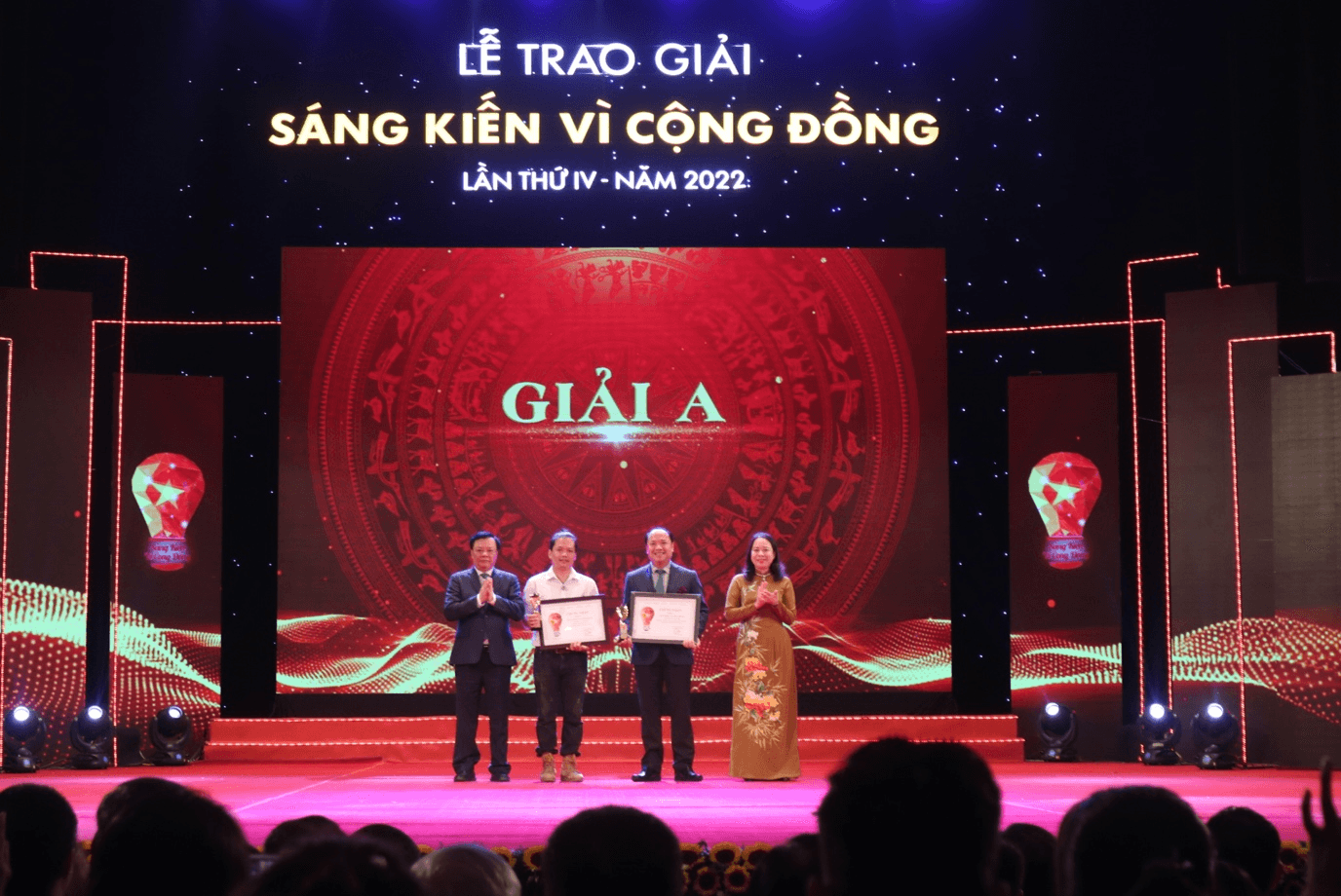 Ngân hàng Quân đội được vinh danh giải cao nhất “Sáng kiến Vì cộng đồng”