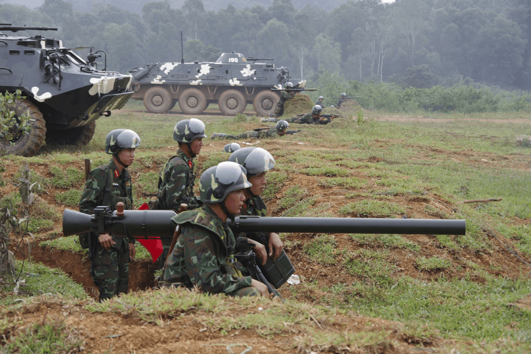 Thi đua cao điểm tại Trung đoàn 692