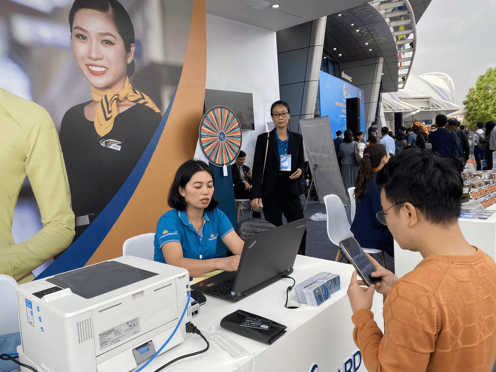 Vietnam Airlines kích cầu du lịch tại Hhội chợ VITM Đà Nẵng 2022