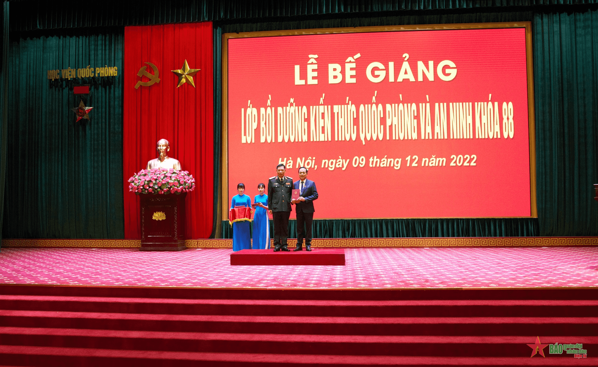 Học viện Quốc phòng bế giảng Lớp bồi dưỡng kiến thức quốc phòng và an ninh khóa 88
