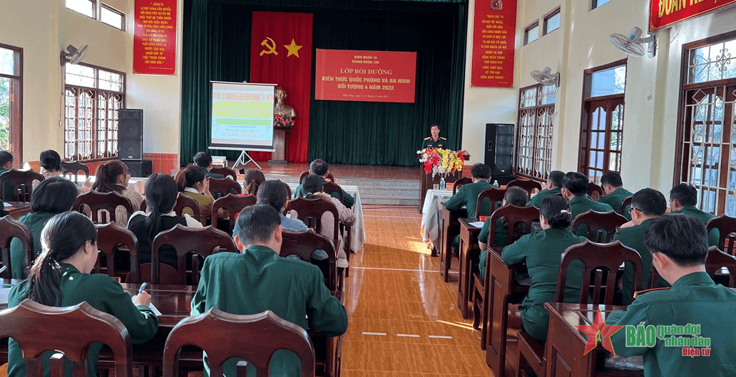 Trung đoàn 726: Bồi dưỡng kiến thức Quốc phòng và an ninh cho đối tượng 4