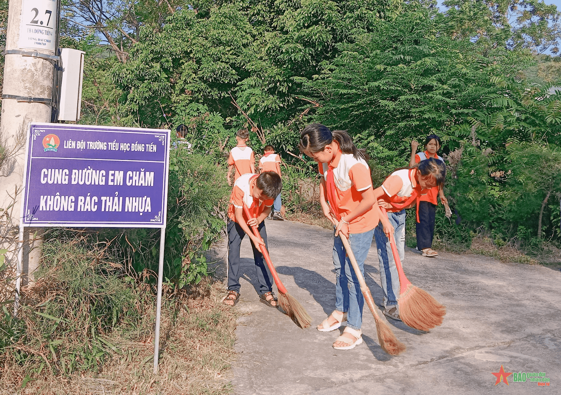 “Cung đường em chăm” trên huyện đảo Cô Tô