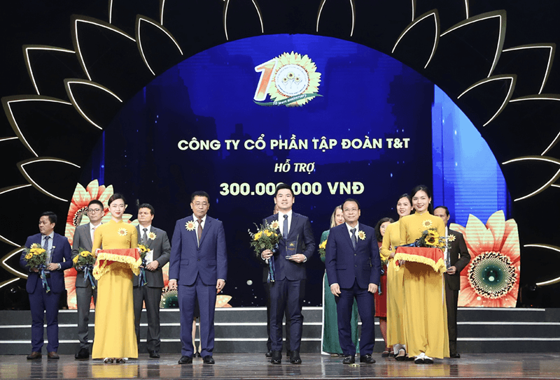 Tập đoàn T&T ủng hộ Quỹ Hỗ trợ bệnh nhân ung thư “Ngày mai tươi sáng”