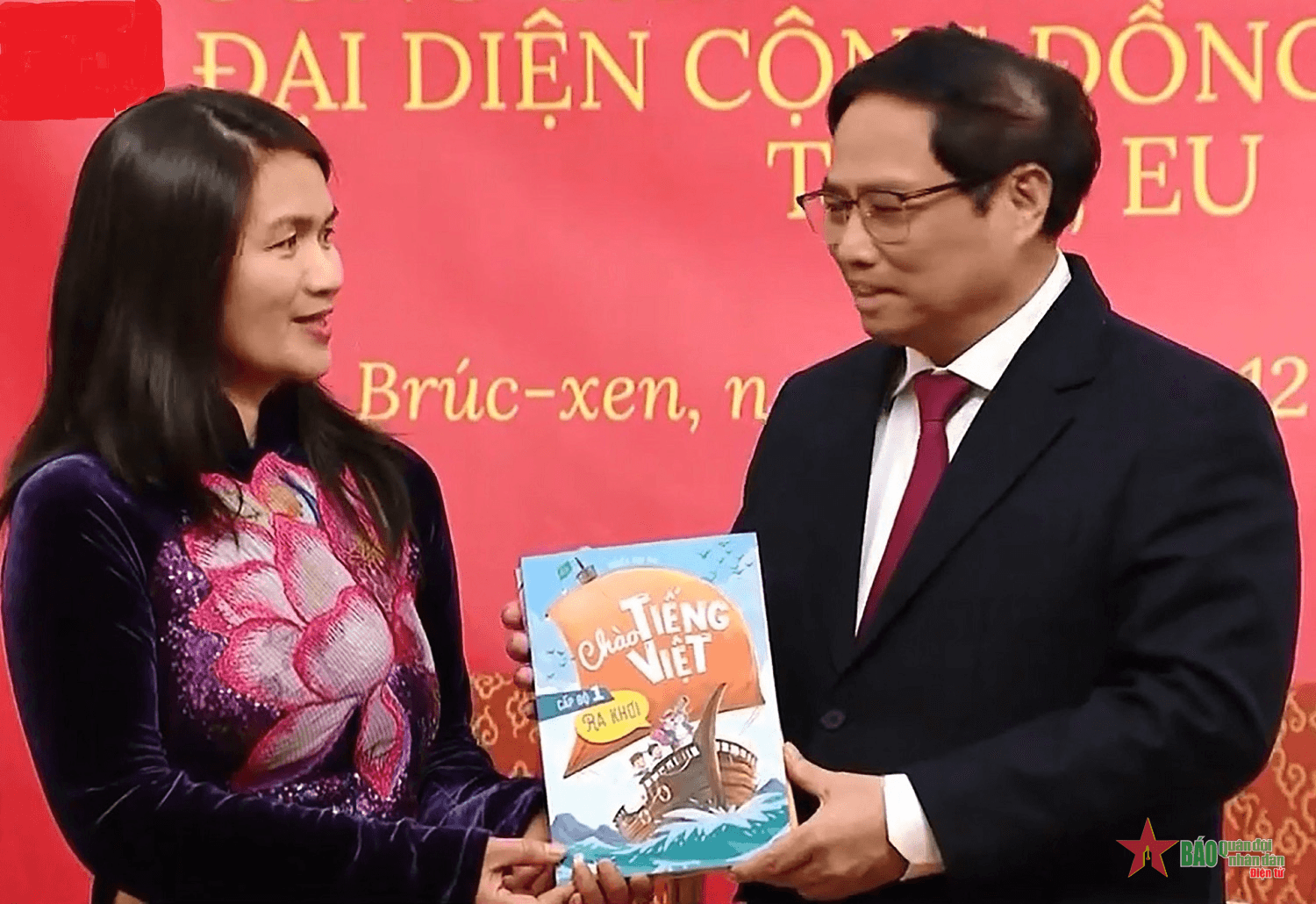 Bộ sách "Chào tiếng Việt" đến với kiều bào tại châu Âu