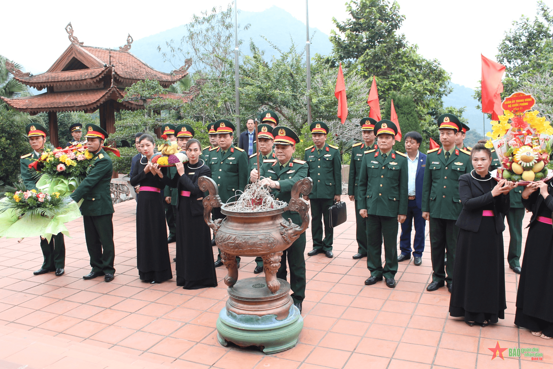 Bộ Tổng Tham mưu Quân đội nhân dân Việt Nam tổ chức về nguồn tại ATK Định Hóa, Thái Nguyên