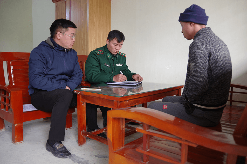 Triệt phá đường dây tổ chức cho người xuất cảnh trái phép trên địa bàn Đồn Biên phòng Xín Cái