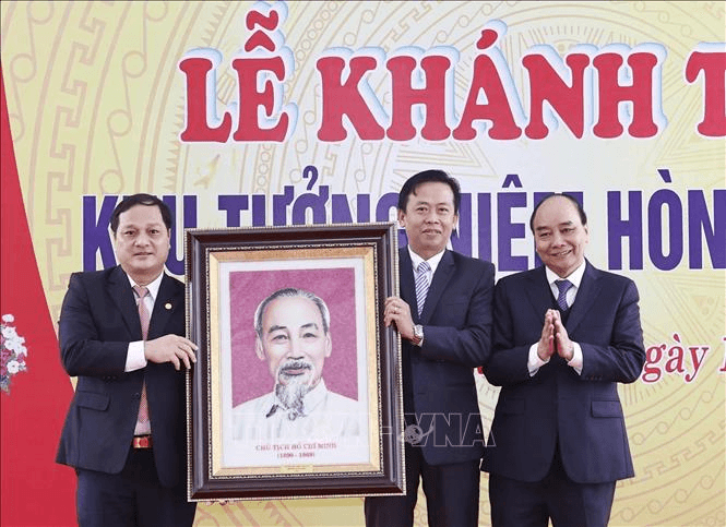 Chủ tịch nước Nguyễn Xuân Phúc dự Lễ khánh thành Khu tưởng niệm Hòn Tàu - Đèo Le