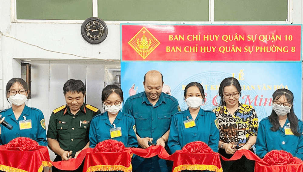 "Địa chỉ đỏ" trong doanh trại