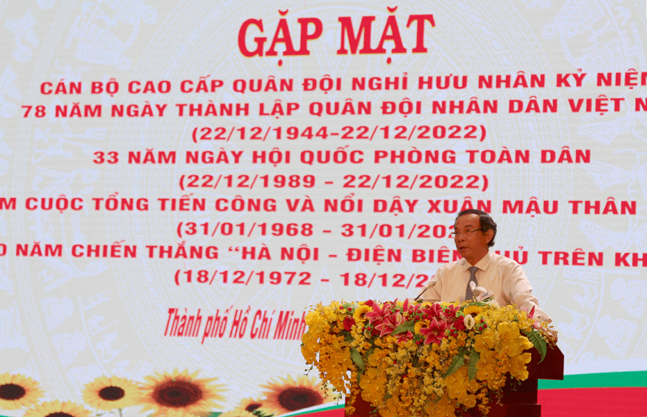 TP Hồ Chí Minh gặp mặt cán bộ cao cấp quân đội nghỉ hưu