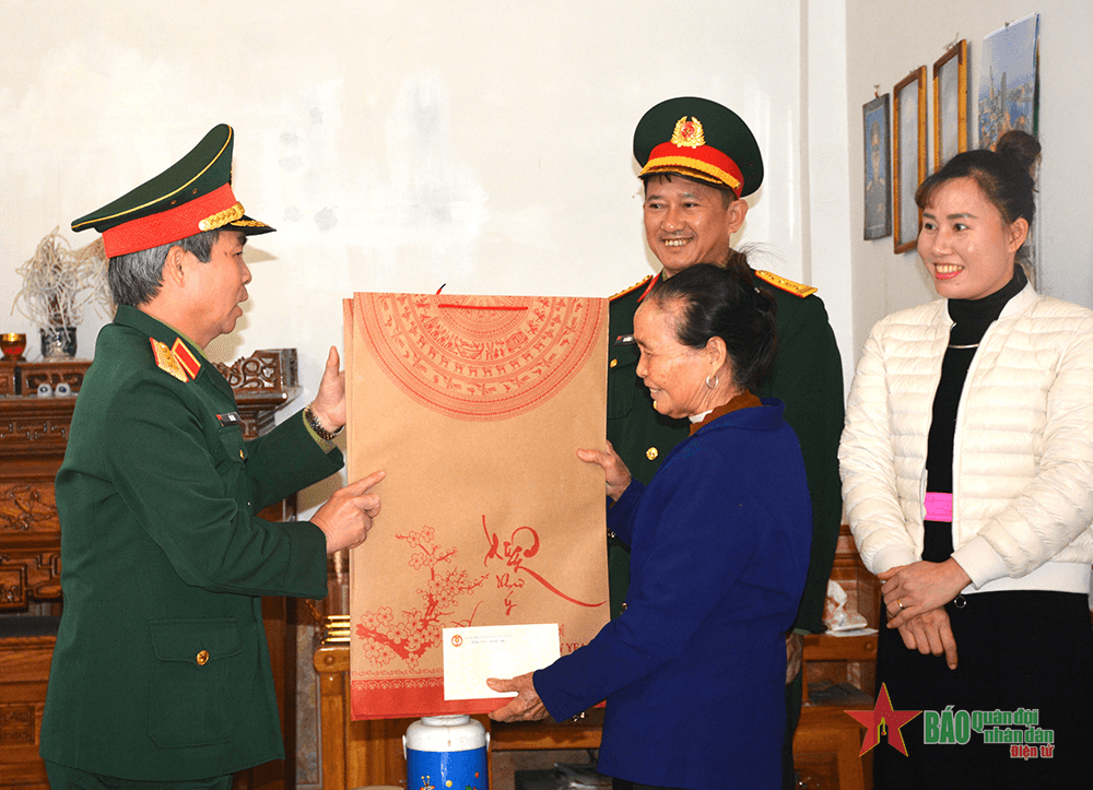 Phát huy truyền thống vẻ vang, hoàn thành xuất sắc nhiệm vụ cơ quan tham mưu chiến lược của Đảng
