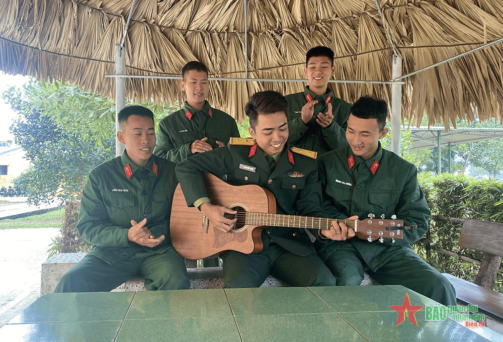 Trung đội trưởng pháo binh toàn năng
