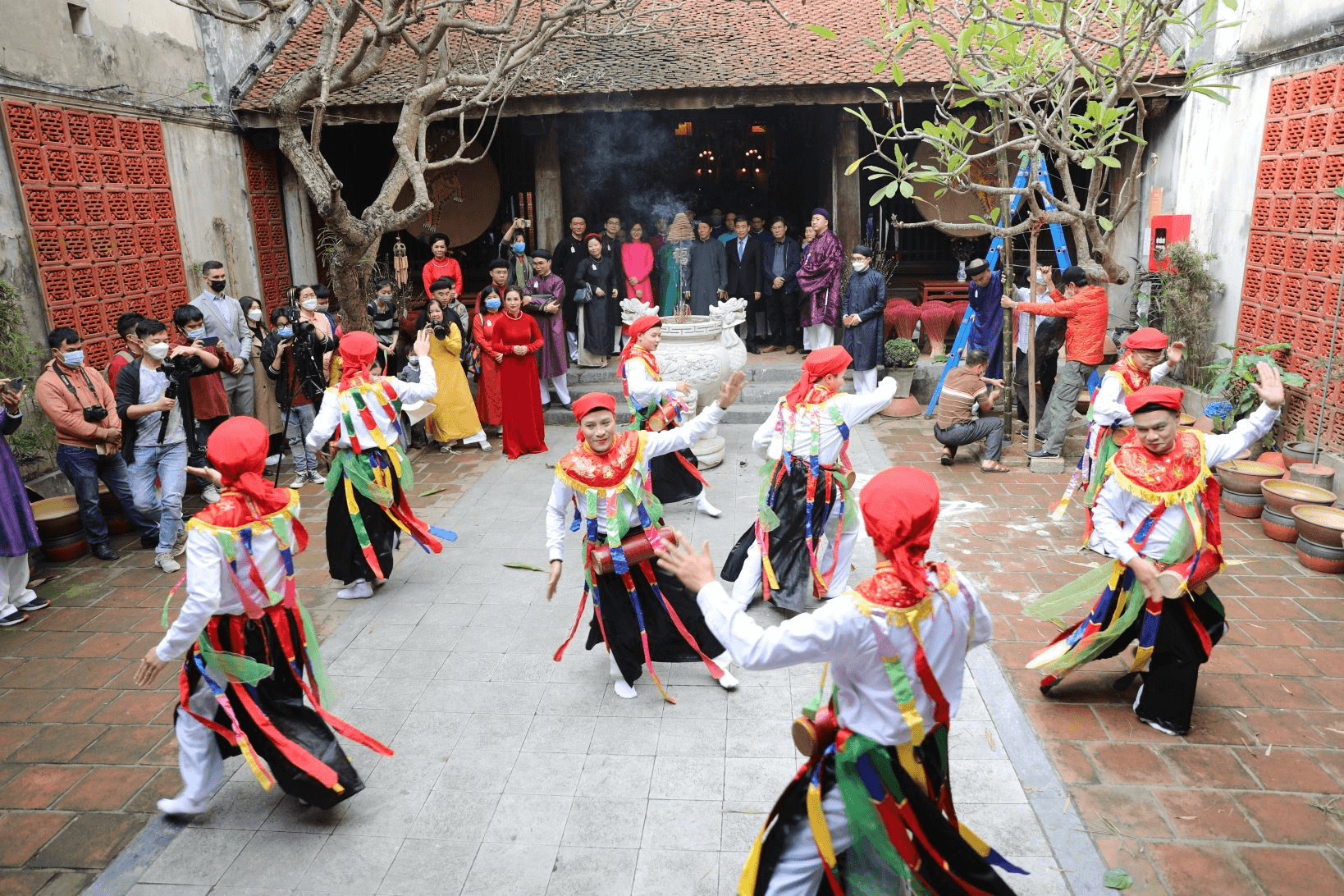 Xây cái đẹp, dẹp cái xấu trong văn học, nghệ thuật