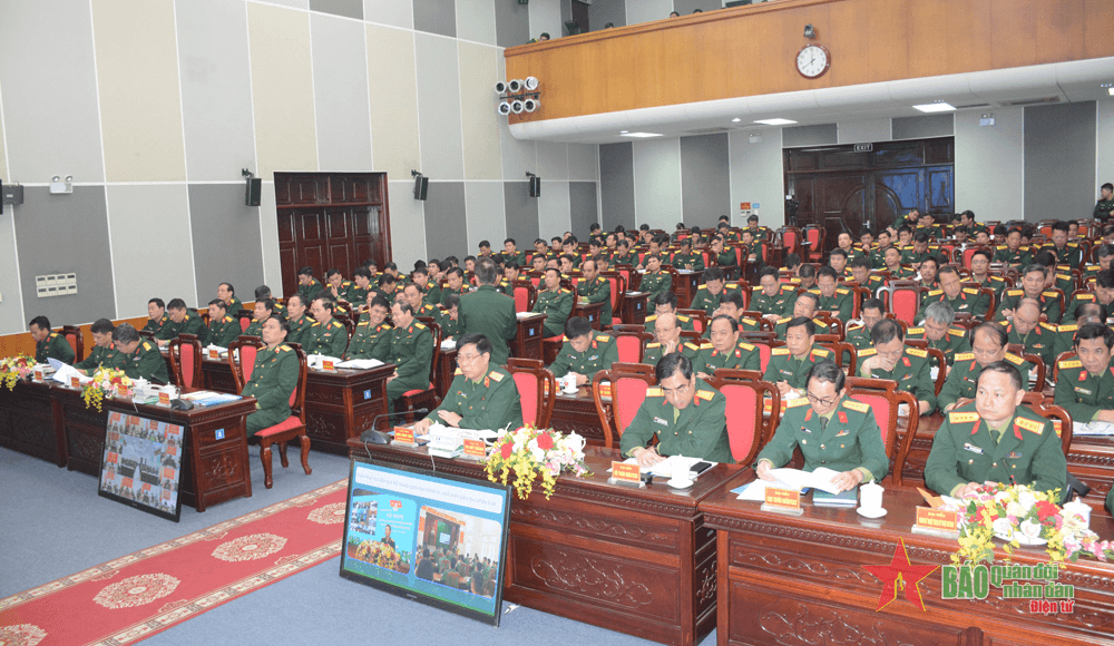 Binh chủng Thông tin liên lạc: Chú trọng phát triển hệ thống thông tin liên lạc quân sự đồng bộ, hiện đại