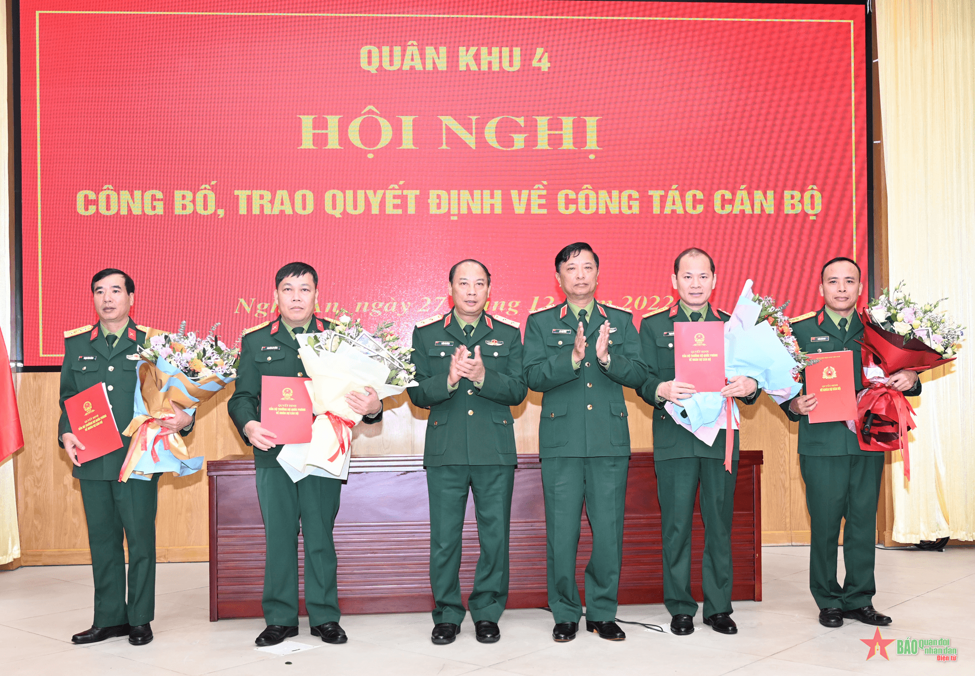 Quân khu 4 trao quyết định công tác cán bộ