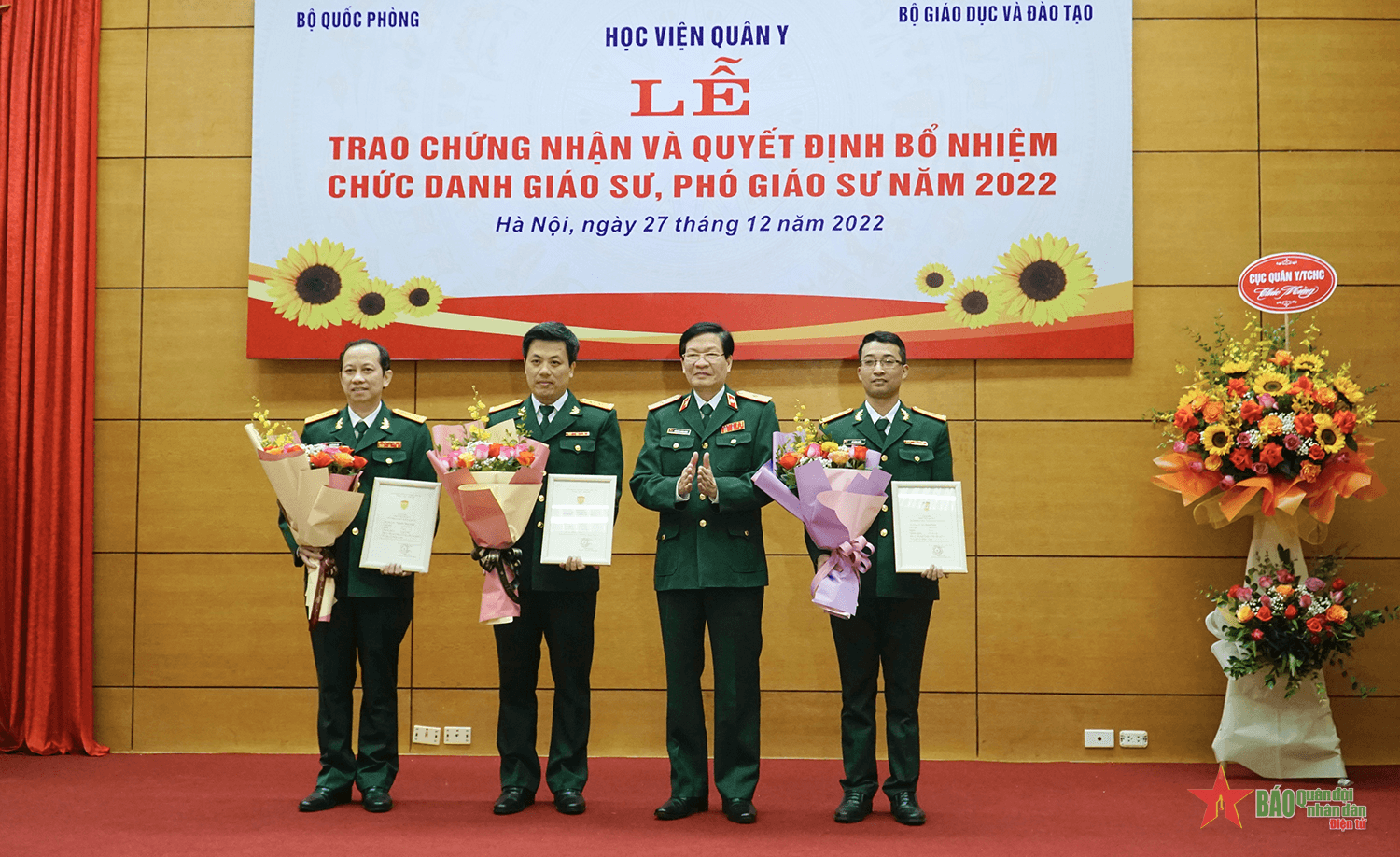 Học viện Quân y trao chứng nhận, quyết định bổ nhiệm chức danh giáo sư, phó giáo sư năm 2022