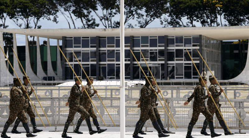 Brazil ra lệnh cấm sử dụng súng trước thềm lễ nhậm chức tổng thống