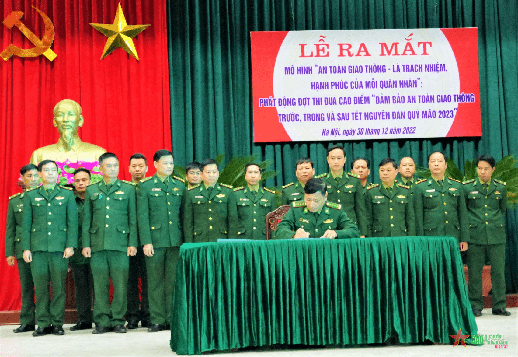 Trường Trung cấp 24 Biên phòng thi đua bảo đảm an toàn giao thông dịp Tết