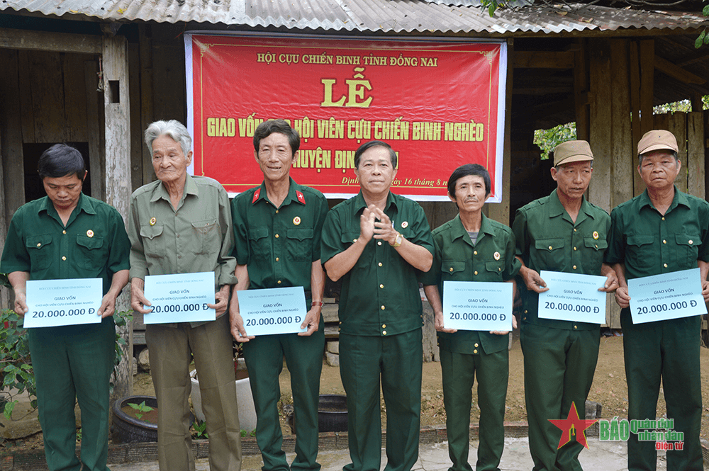Trên trận tuyến mới