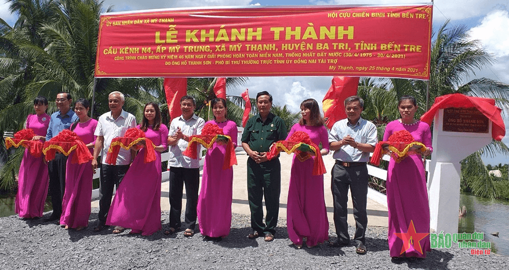 Sáng tạo vượt khó, xây dựng quê hương