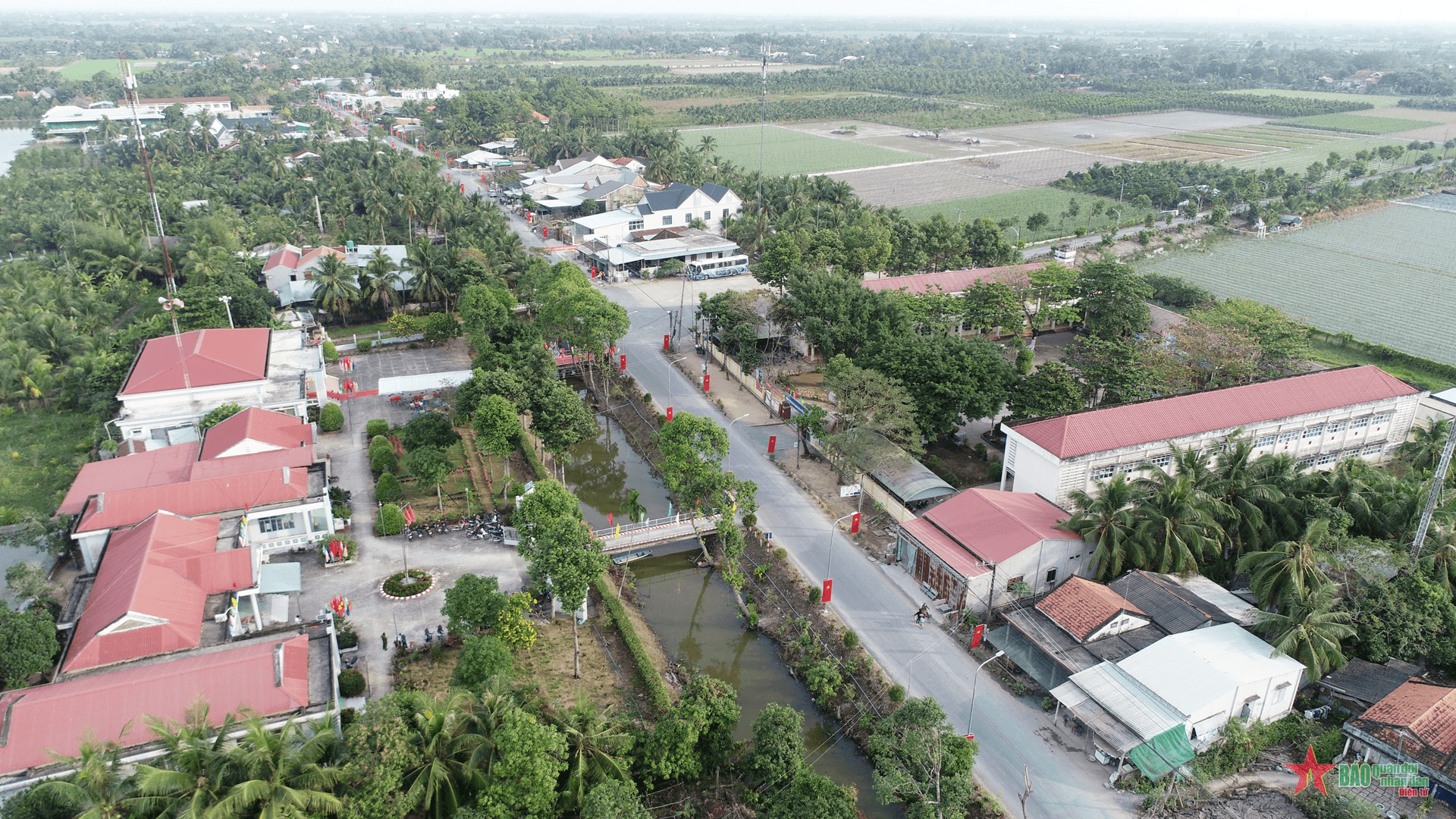 Đổi thay trên quê hương Ấp Bắc anh hùng