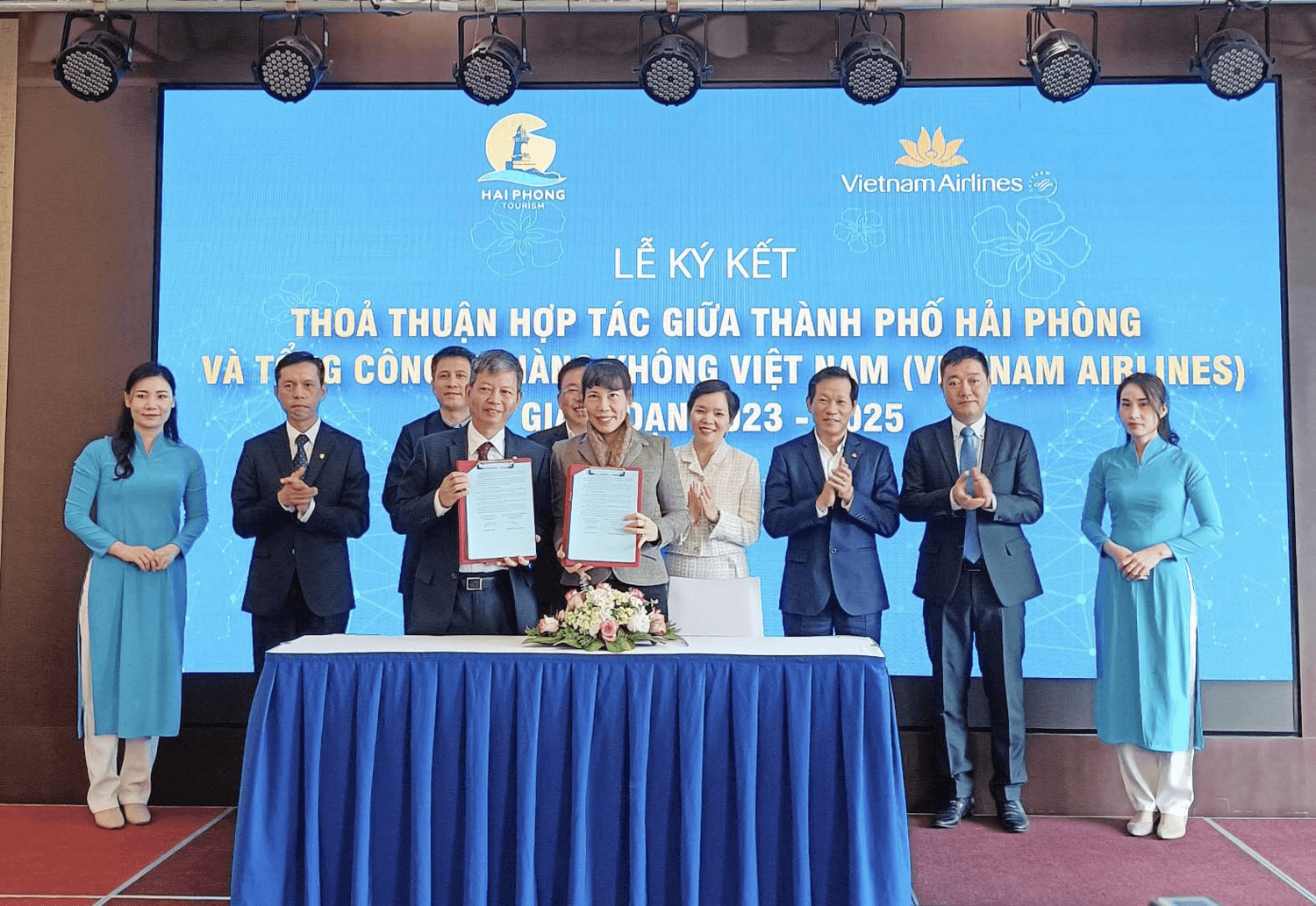 Vietnam Airlines và UBND thành phố Hải Phòng ký kết thỏa thuận hợp tác giai đoạn 2023-2025