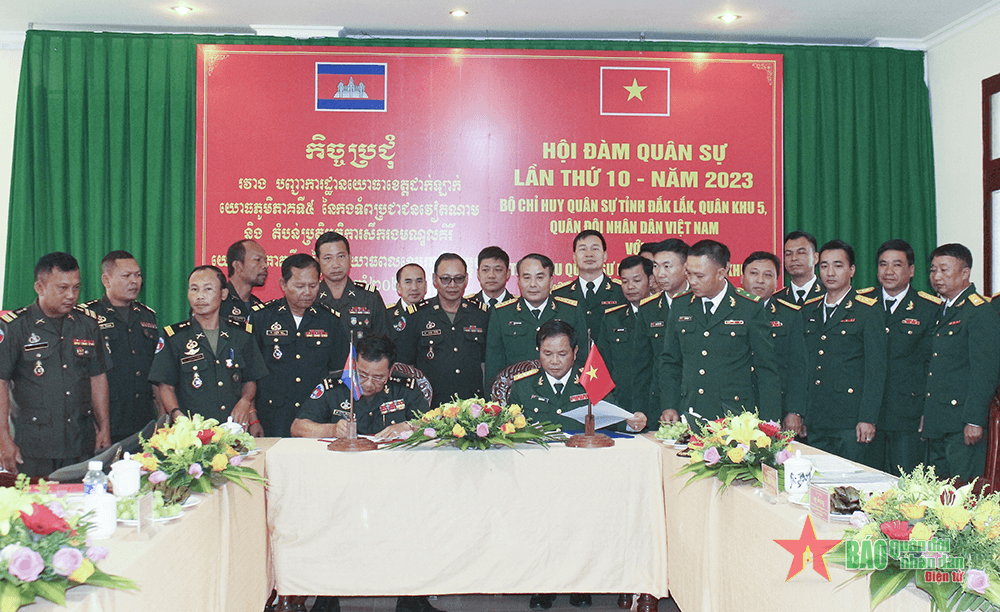 Tỉnh Đắk Lắk và Mondulkiri (Campuchia) hội đàm quân sự song phương lần thứ 10