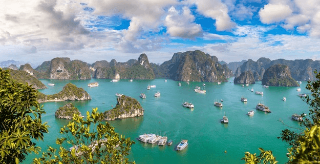 Việt Nam đứng đầu danh sách gợi ý các điểm đến hấp dẫn năm 2023