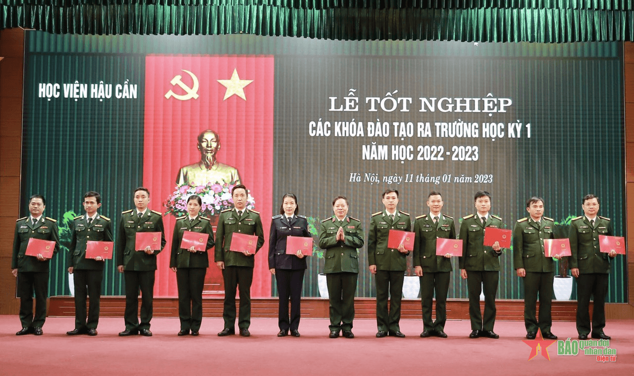 Học viện Hậu cần tổ chức Lễ tốt nghiệp các khóa đào tạo ngắn hạn năm học 2022-2023