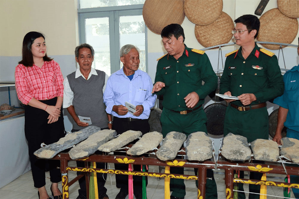 Bài 3: Khi dân đi tuyển quân