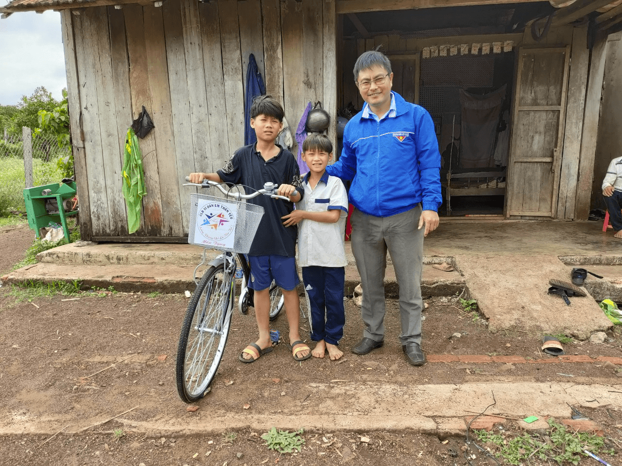 Người chắp cánh ước mơ cho học sinh nghèo ở Cư M’gar