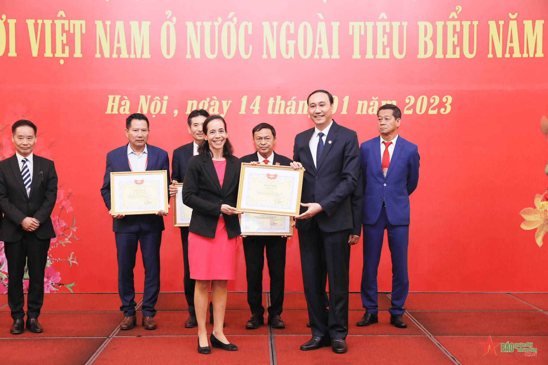 Gặp mặt, vinh danh tập thể, cá nhân kiều bào tiêu biểu năm 2022