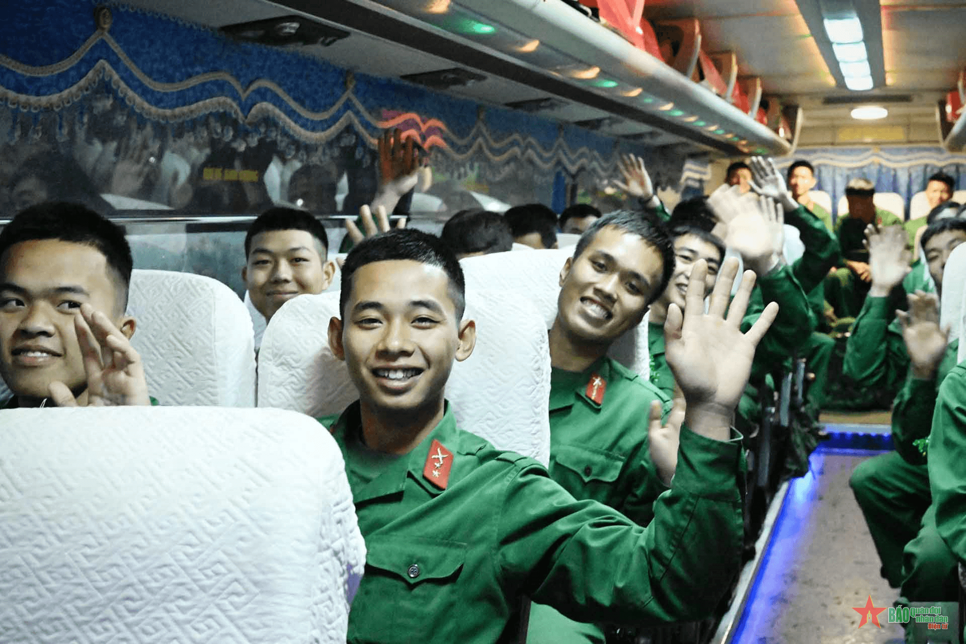 Khi chiến sĩ trở về...