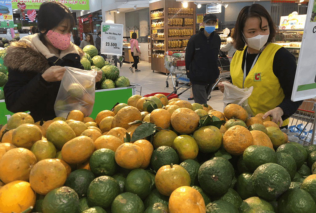 Hàng Việt Nam củng cố vị thế tại "sân nhà"
