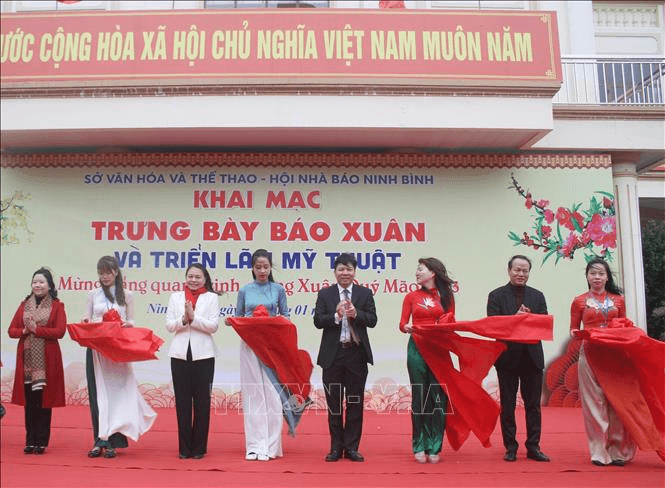 Ninh Bình khai mạc Hội báo Xuân và Triển lãm mỹ thuật