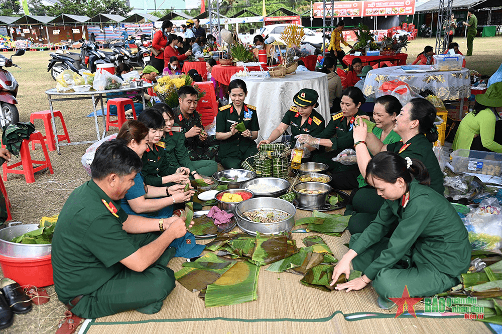 Tết Quân dân ở Cần Thơ