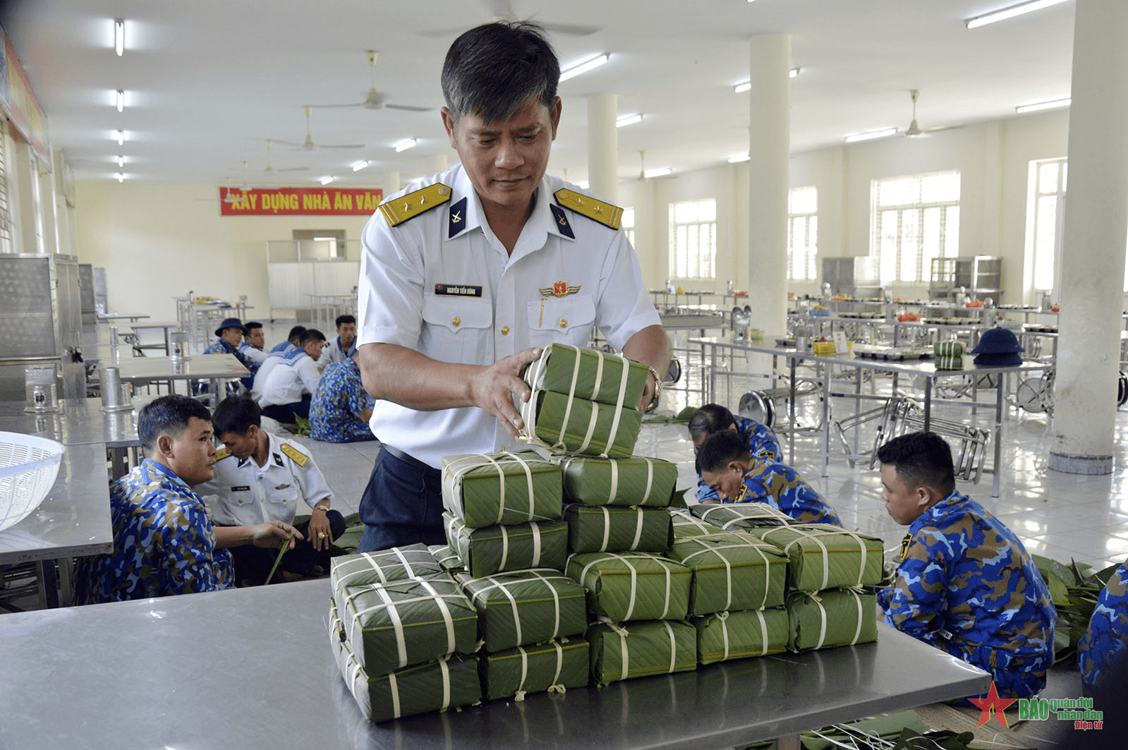 Lữ đoàn 125 Hải quân tổ chức “Ngày hội bánh chưng xanh”