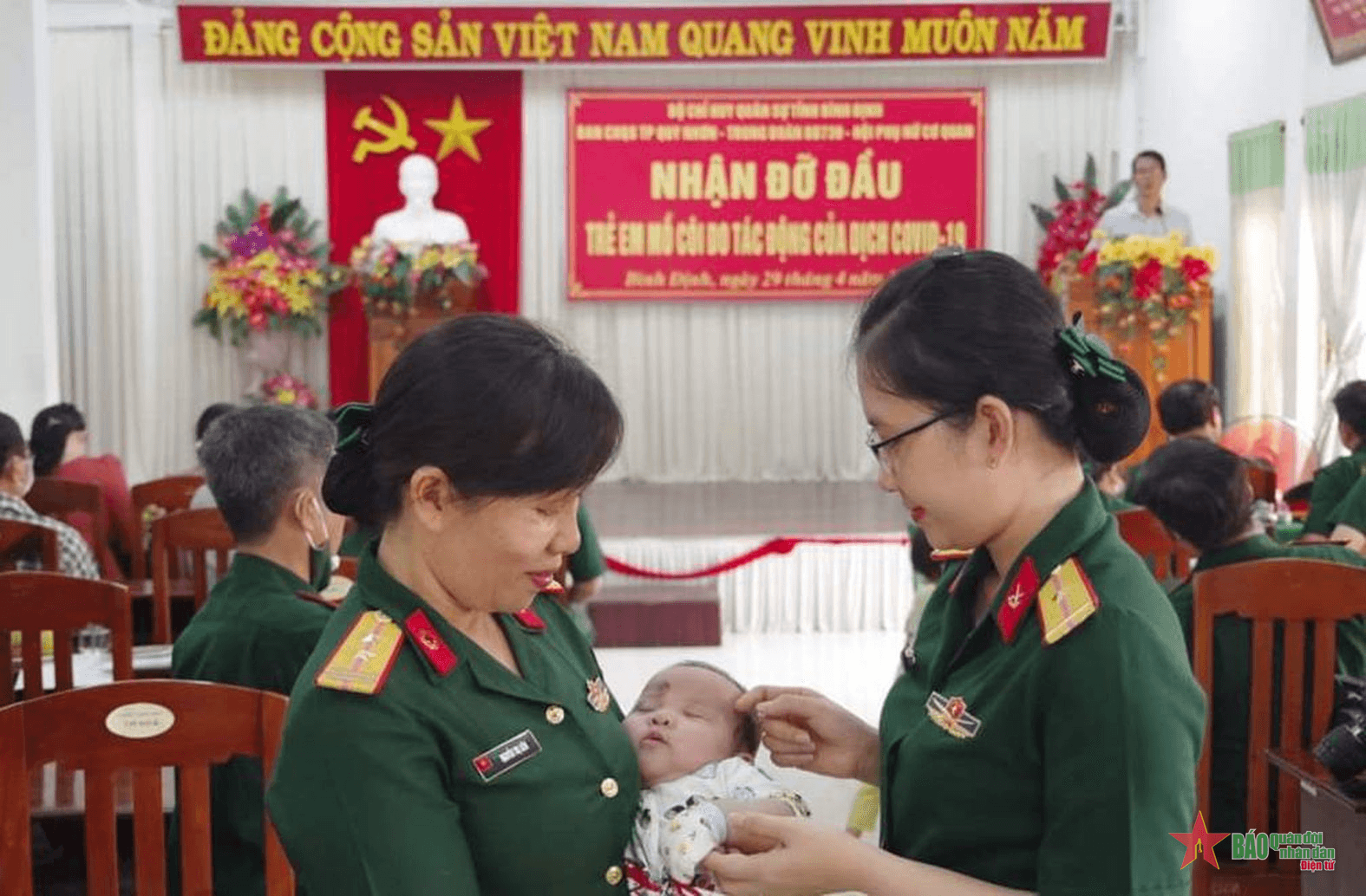 Hỗ trợ, giúp đỡ trẻ em mồ côi do dịch Covid-19